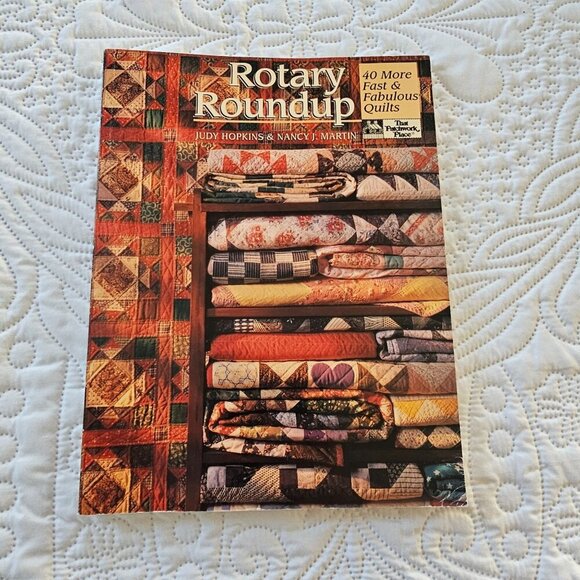 Vintage Rotary Roundup Quilt Pattern Book By Judy Hopkins & Nancy J. Martin 1994 - Picture 1 of 10